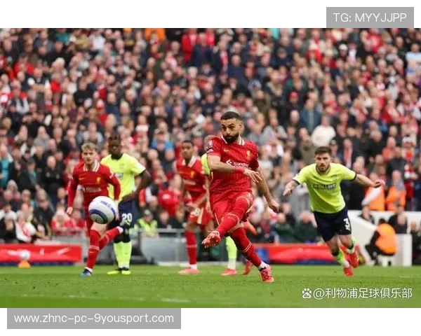 利物浦努涅斯禁区外弹射得分