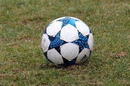 九游娱乐app官网-中锋位置在五大联赛的技战术演化趋势，中锋中场